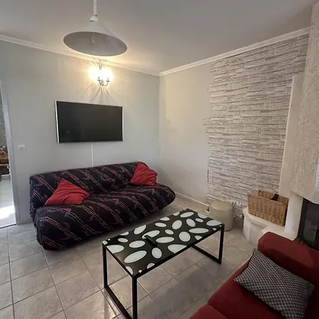 House T3 With Garden Near